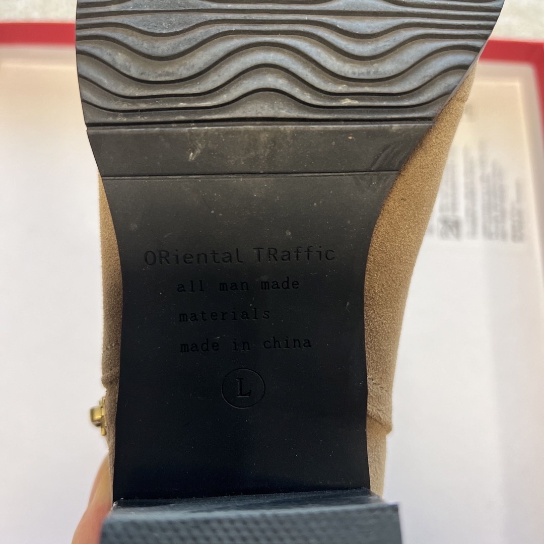 ORiental TRaffic(オリエンタルトラフィック)の【新品】ベージュ色のショートブーツ（ヒール6cm） レディースの靴/シューズ(ブーツ)の商品写真