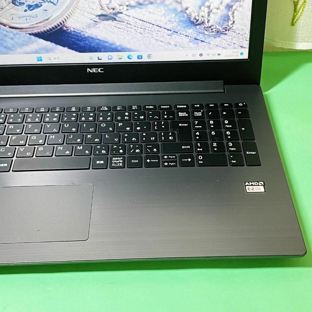NEC - B3 美品⭐️Win11⭐️新品SSD⭐️カメラ付き⭐️NEC薄型ノート