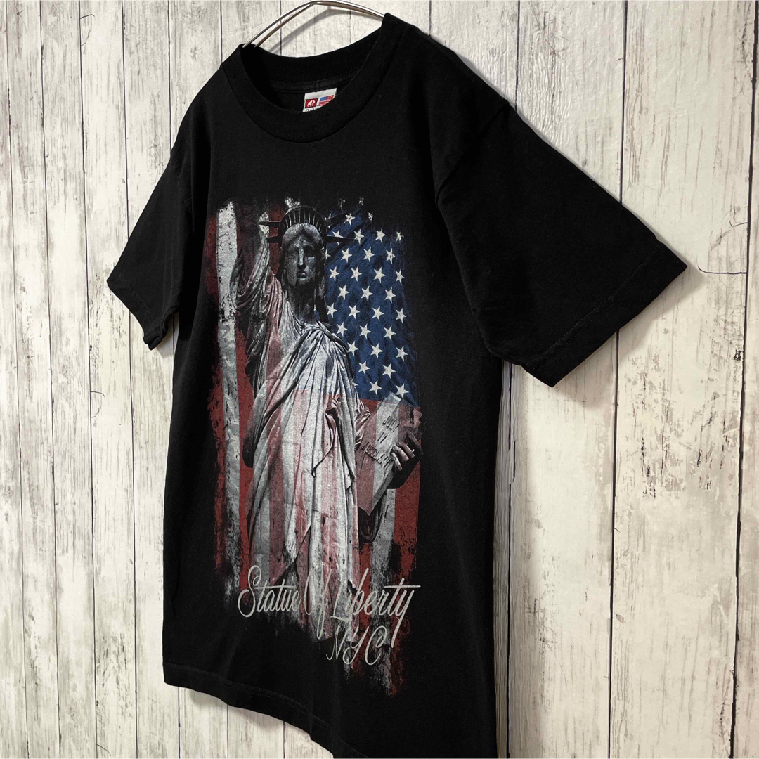 BAY SIDE(ベイサイド)のBAY SIDE ベイサイド 自由の女神 USA製 アメリカ国旗 黒 海外古着 メンズのトップス(Tシャツ/カットソー(半袖/袖なし))の商品写真