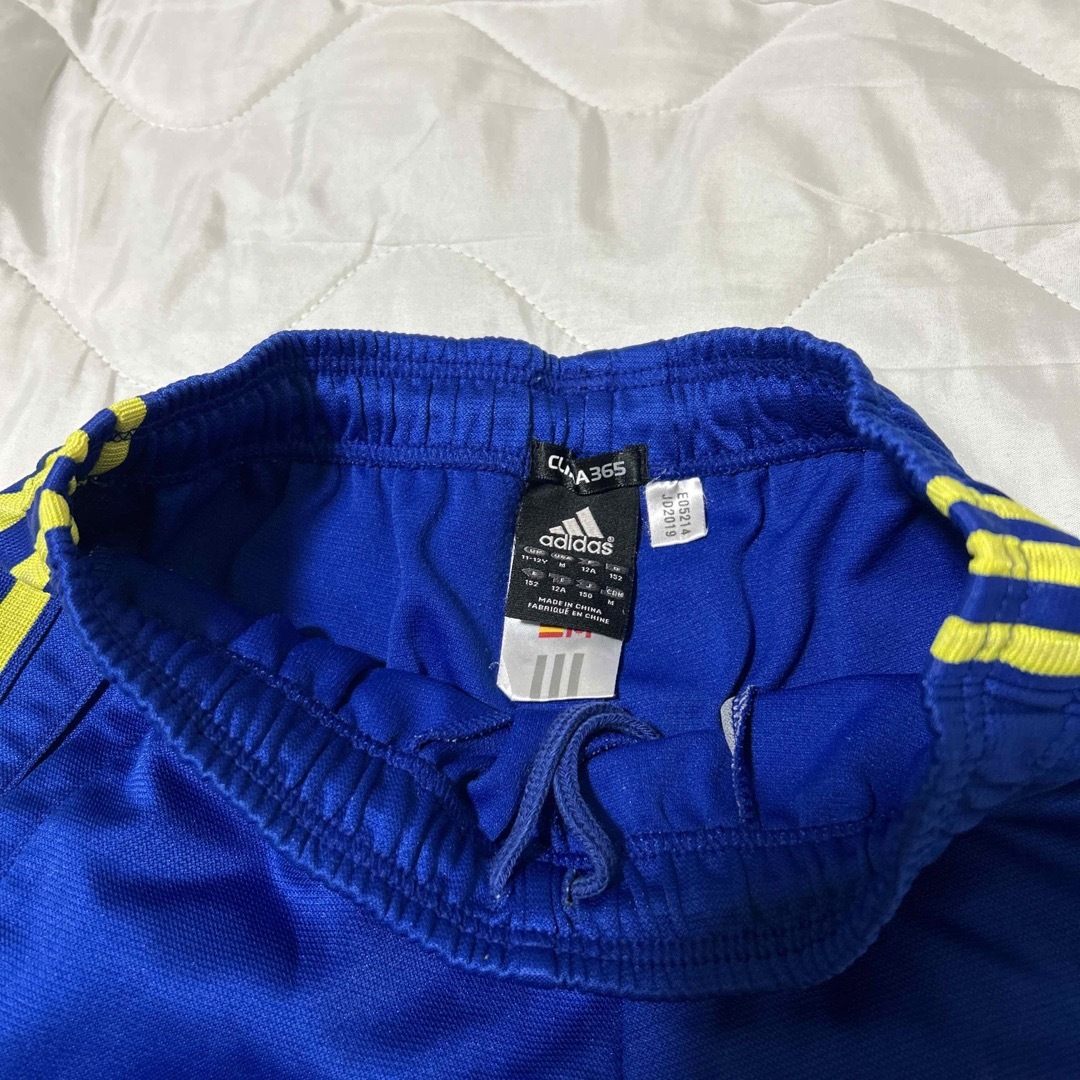 adidas(アディダス)のadidas ハーフパンツ 150cm キッズ/ベビー/マタニティのキッズ服男の子用(90cm~)(パンツ/スパッツ)の商品写真