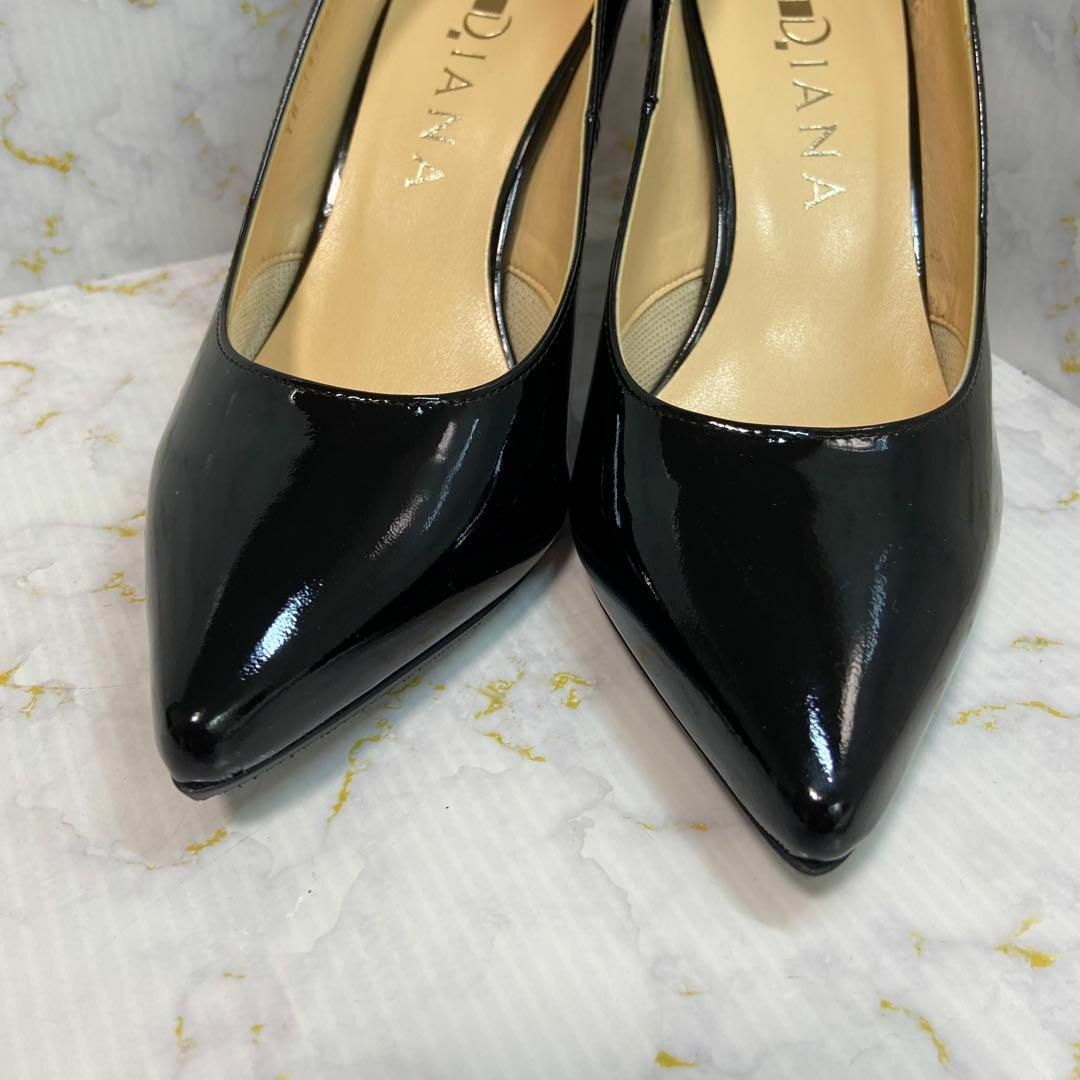 ✨ブラックカラーエナメルパンプス✨ほぼ未使用 DIANA/ダイアナ 23cm-