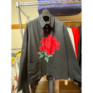 ヨウジヤマモトプールオム(Yohji Yamamoto POUR HOMME)のyohjiyamamoto 花と少年　赤牡丹ブルゾン(ブルゾン)