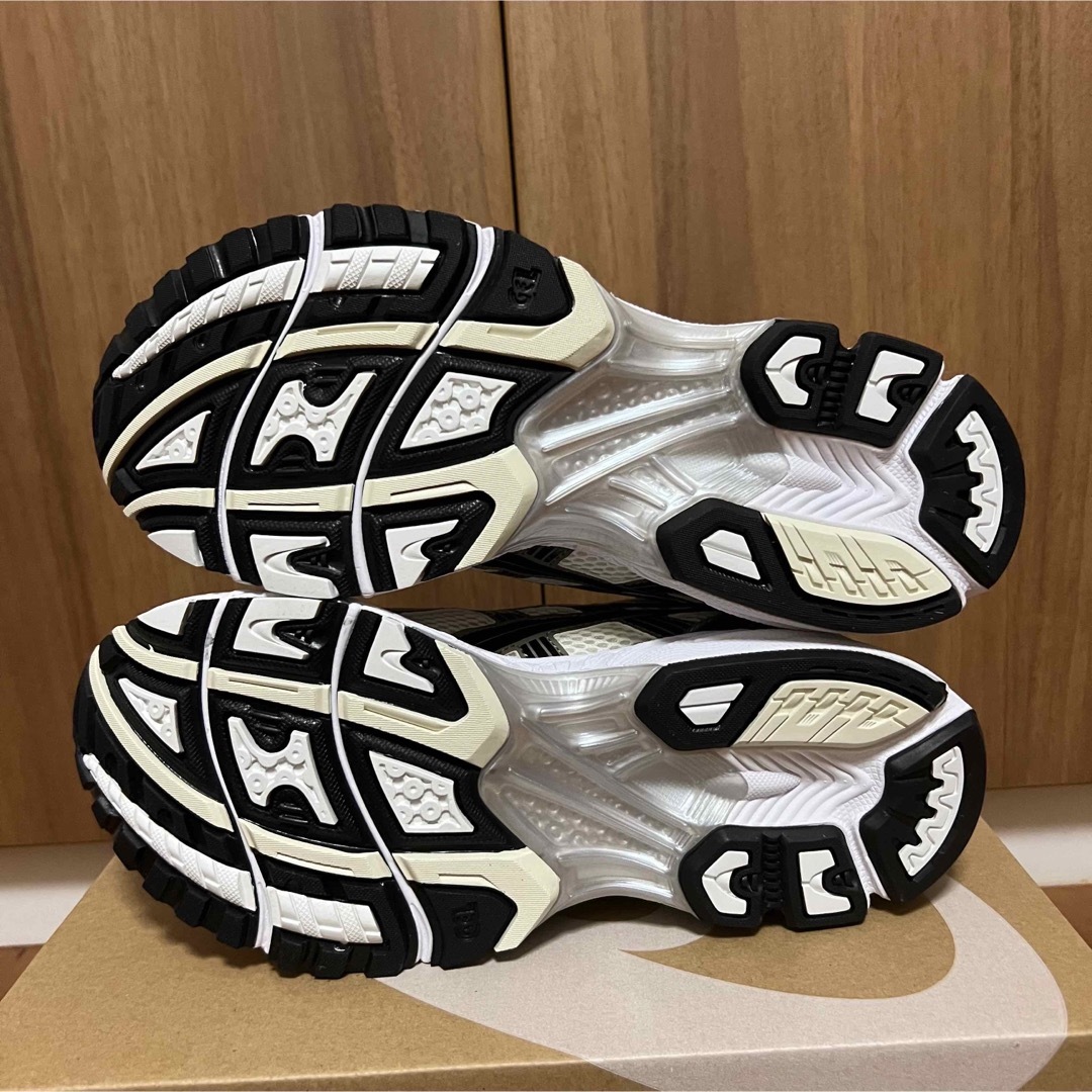 asics(アシックス)のASICS GEL-KAYANO 14 アシックス ゲルカヤノ 26.0cm メンズの靴/シューズ(スニーカー)の商品写真
