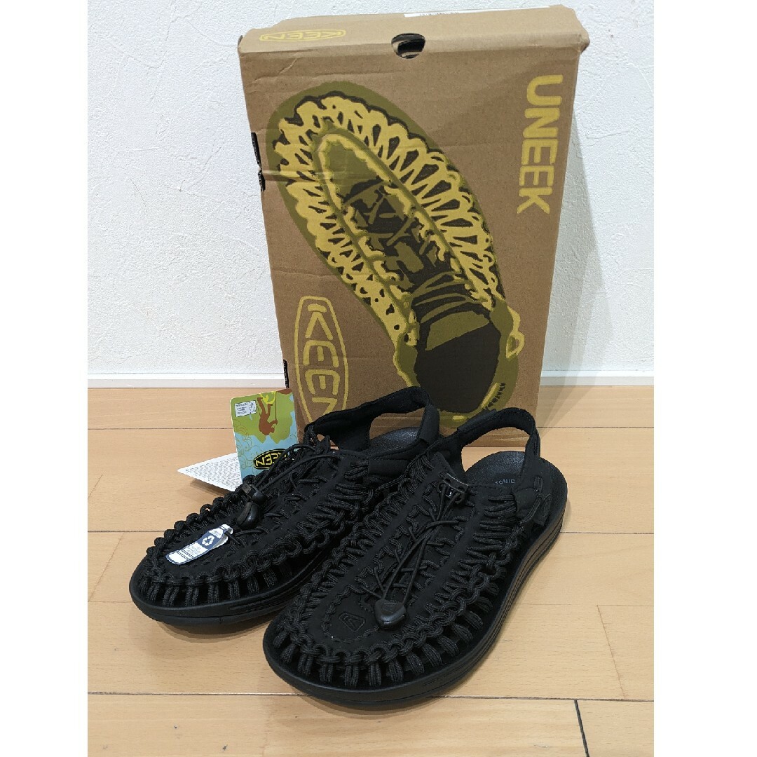 新品！KEEN　UNEEK サンダル　ブラック　23.5cm