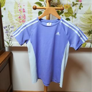 アディダス(adidas)の✨adidas アディダス ラベンダー色のTシャツSサイズ(Tシャツ(半袖/袖なし))