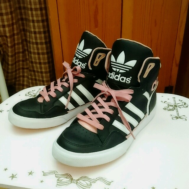 adidas⭐スニーカー⭐ハイカット