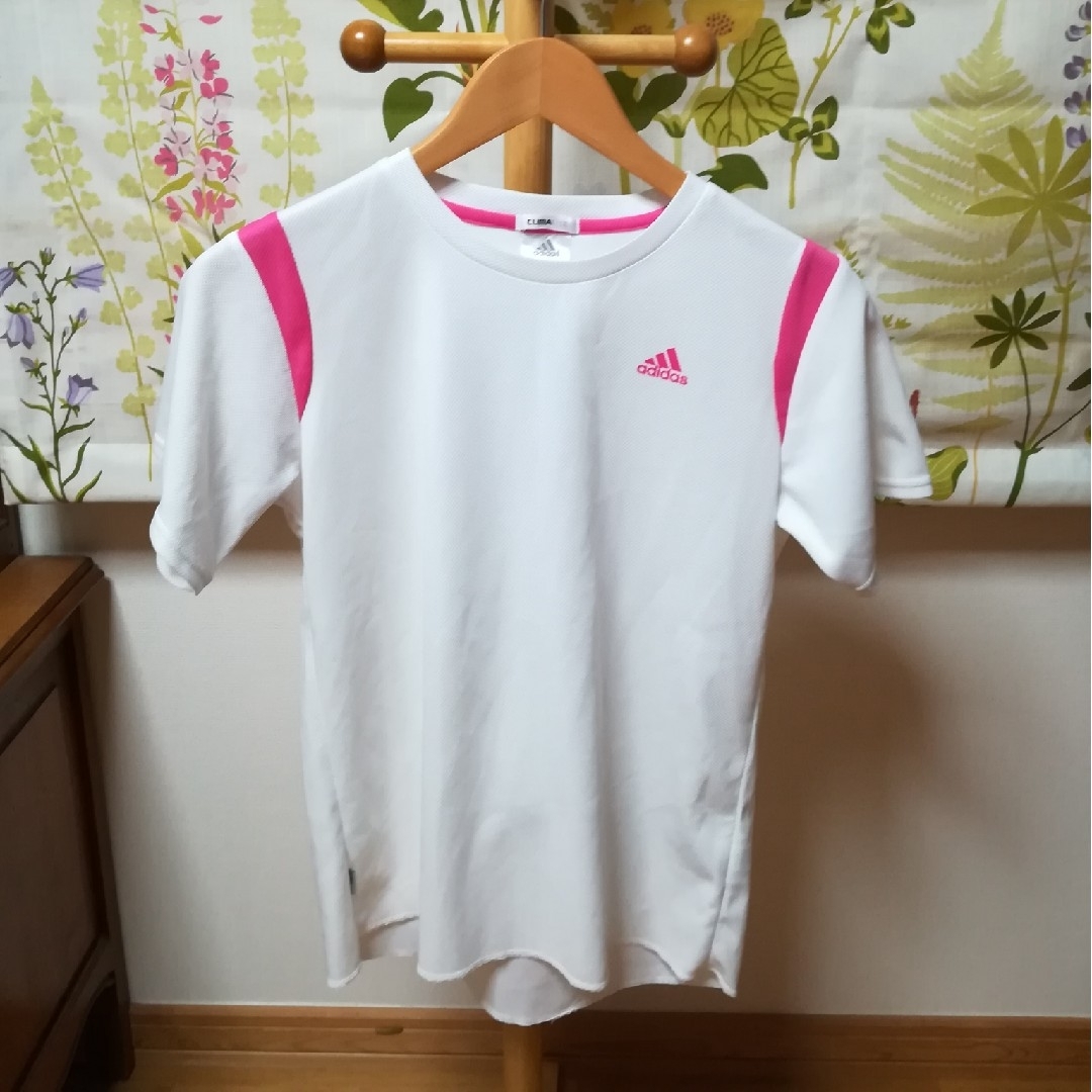 adidas(アディダス)の✨adidas アディダス ピンク色のTシャツMサイズ レディースのトップス(Tシャツ(半袖/袖なし))の商品写真