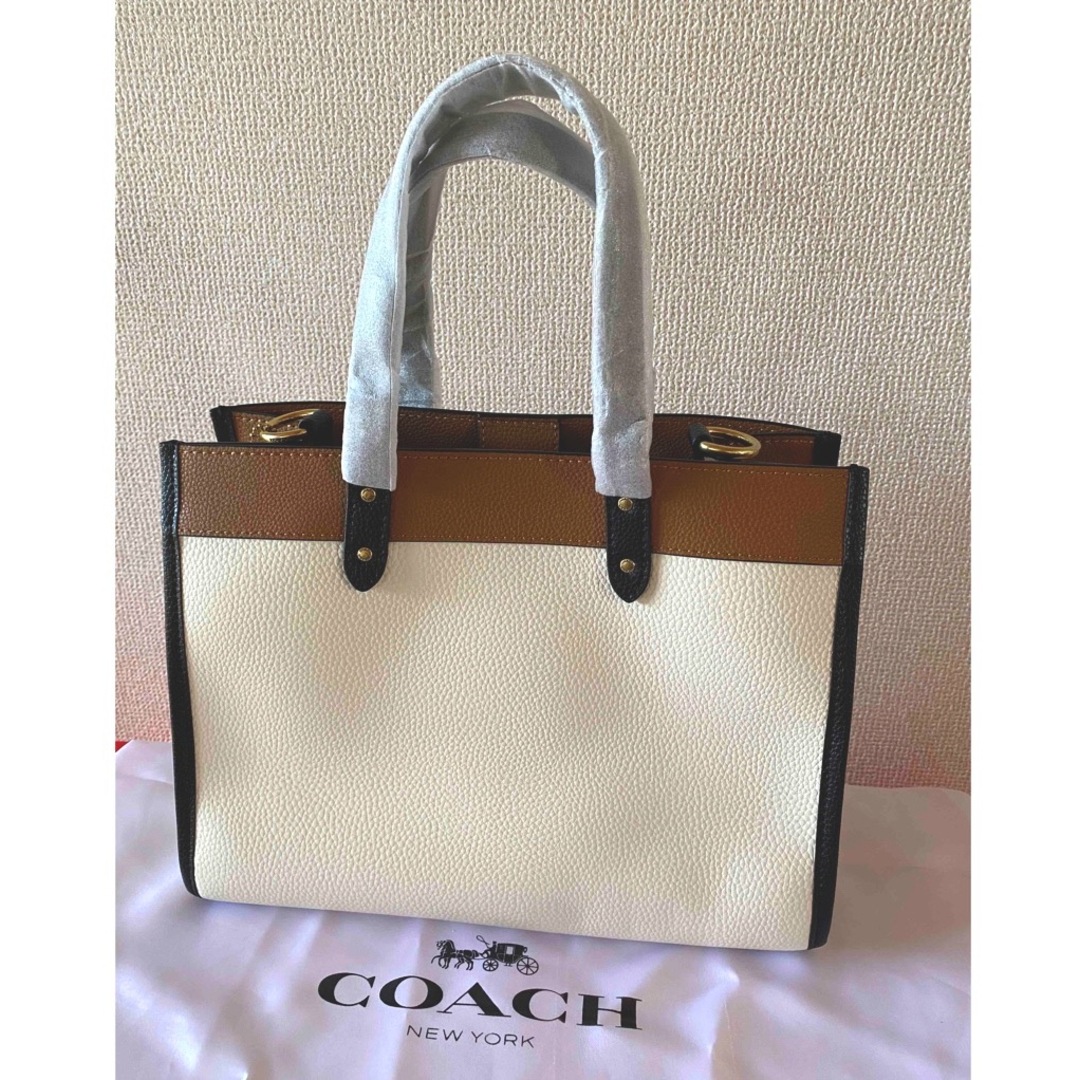 COACH  コーチ　バッグ　フィールドトート30  レザー　ホワイト＆ブラウン 1