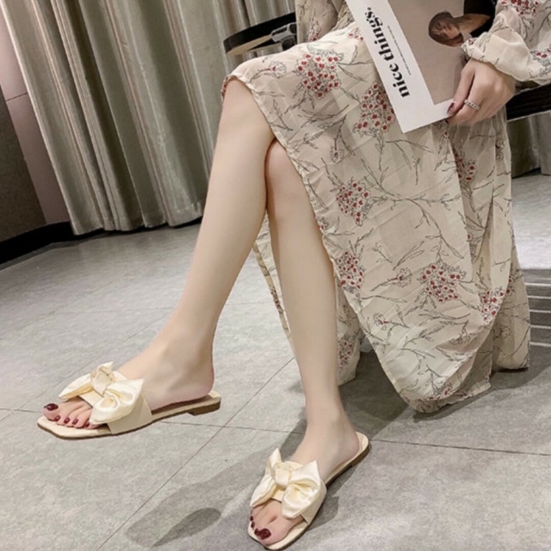 サテン リボン フラットサンダル 白 35 海外通販 韓国 海外セレブ 安い  レディースの靴/シューズ(サンダル)の商品写真