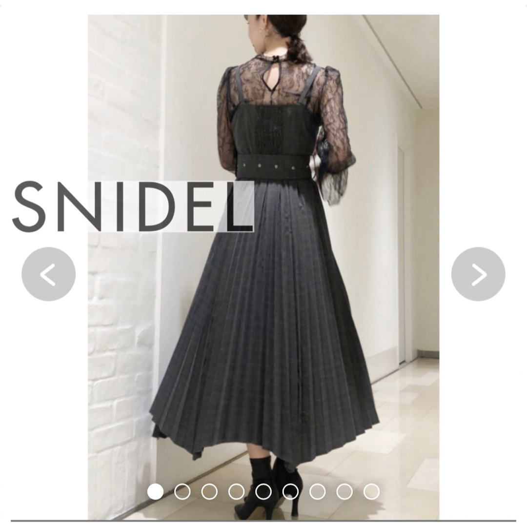 SNIDEL(スナイデル)のSNIDEL プリーツジャンパースカートワンピース　新品未使用 レディースのワンピース(ロングワンピース/マキシワンピース)の商品写真