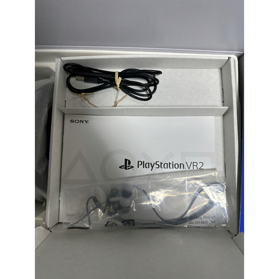 PS5 PlayStation VR2プレイステーションVR2 エンタメ/ホビーのゲームソフト/ゲーム機本体(その他)の商品写真