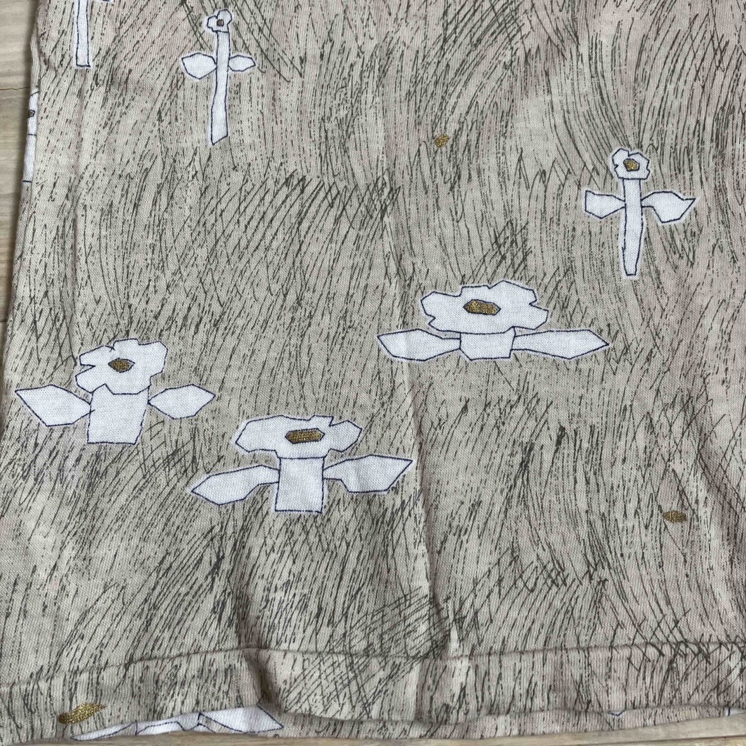 mina perhonen(ミナペルホネン)のミナ　デイブレイク　綿100%  ベージュ×ゴールドラメ　日本製 レディースのトップス(Tシャツ(半袖/袖なし))の商品写真