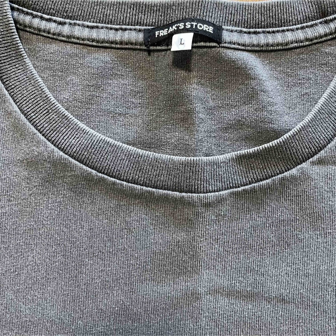 FREAK'S STORE(フリークスストア)のフリークスストア　メンズTシャツ　グレーTシャツ メンズのトップス(Tシャツ/カットソー(半袖/袖なし))の商品写真