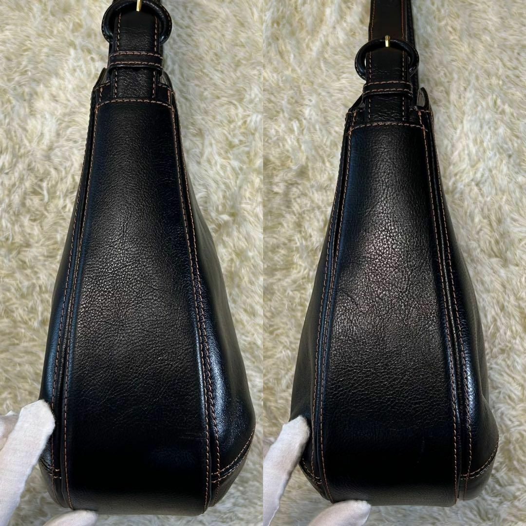 美品】キタムラ ワンショルダーバッグ レザー 黒 肩掛け ロゴ型押し ... キタムラ ショルダーバッグ美品 - 黒