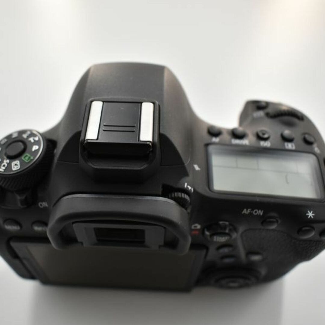 Canon(キヤノン)の■ほぼ新品■ Canon EOS 6D  Mark II ボディー S6DMK2 スマホ/家電/カメラのカメラ(デジタル一眼)の商品写真