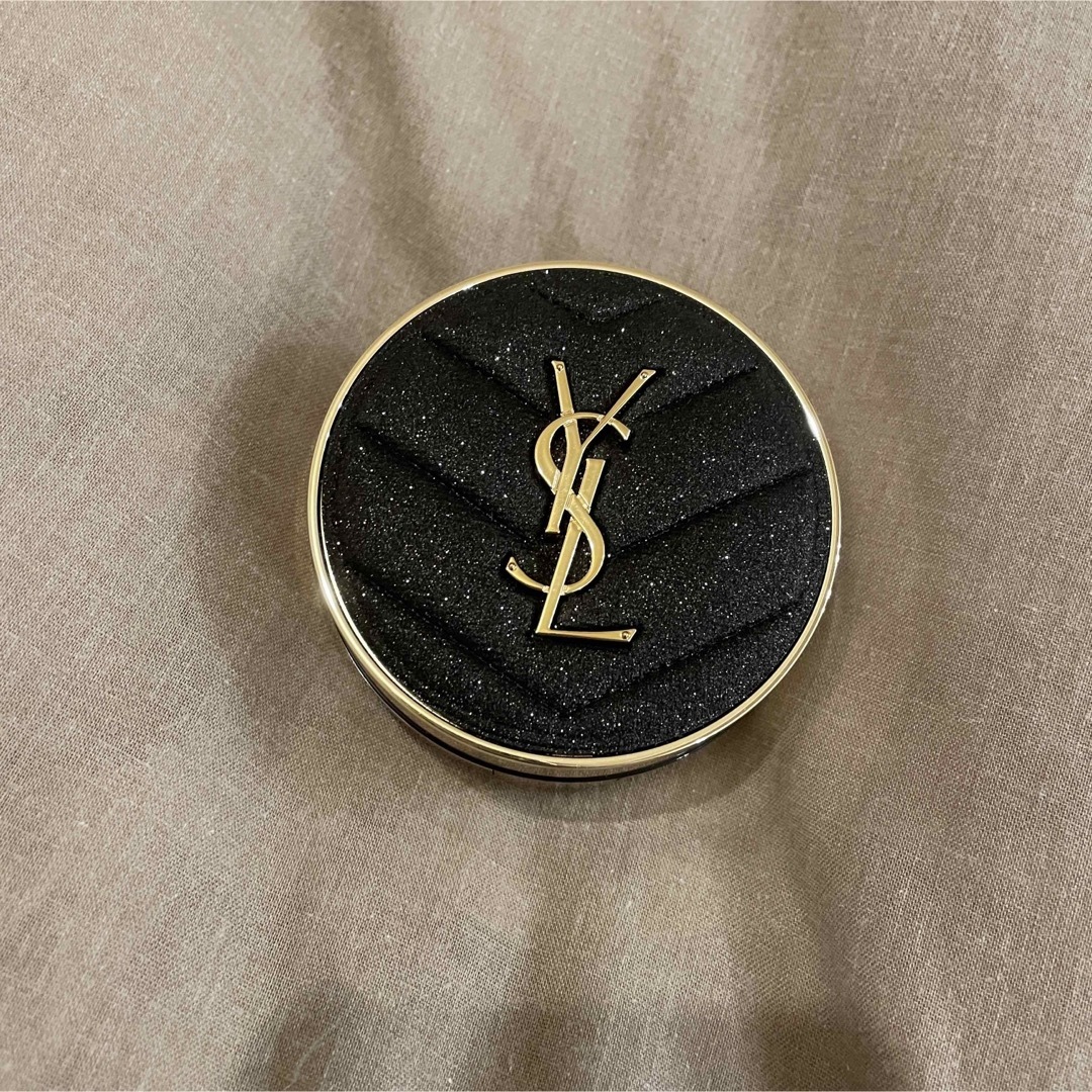 Yves Saint Laurent Beaute(イヴサンローランボーテ)のYSL イヴ・サンローラン アンクルドポールクッション ケースのみ 限定 コスメ/美容のベースメイク/化粧品(ファンデーション)の商品写真