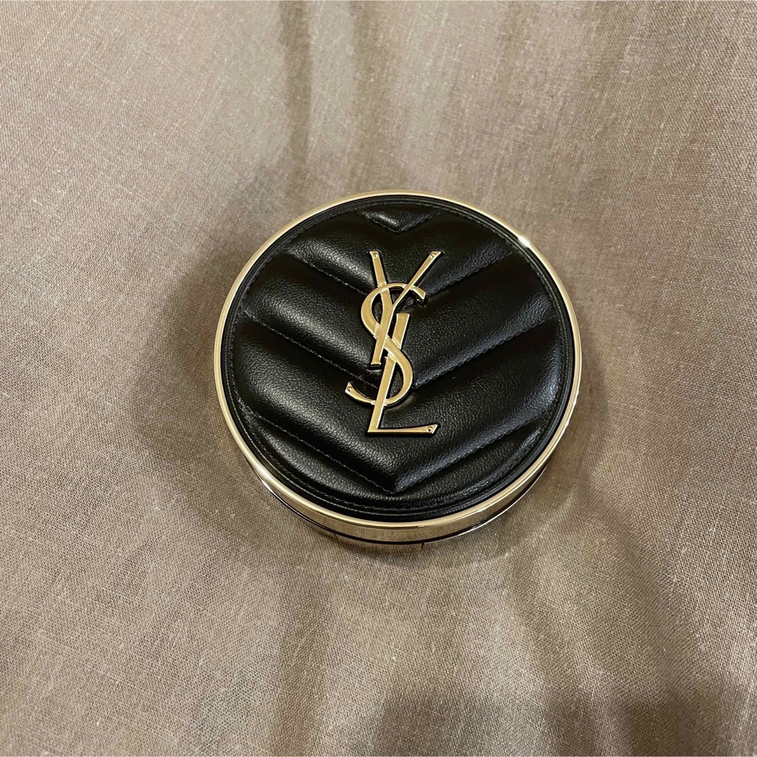 Yves Saint Laurent Beaute(イヴサンローランボーテ)のYSL イヴ・サンローラン アンクルドポールクッション ケースのみ  コスメ/美容のベースメイク/化粧品(ファンデーション)の商品写真