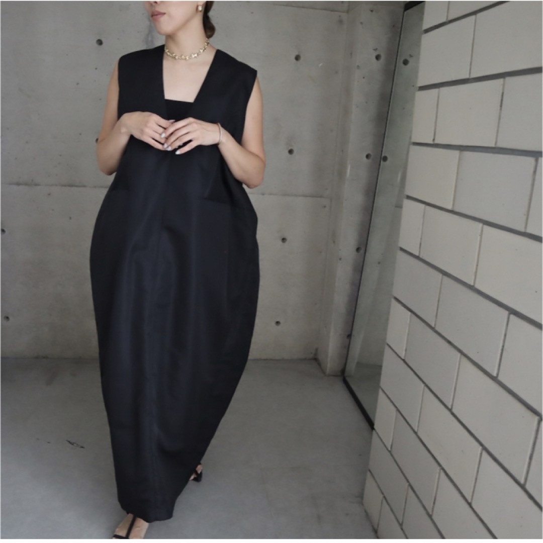 ella 撥水 satin cocoon dress