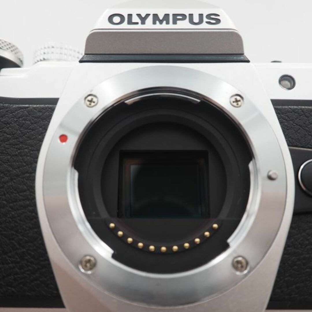 OLYMPUSの■ほぼ新品■ OLYMPUS OM-D E-M10 MarkII シルバー