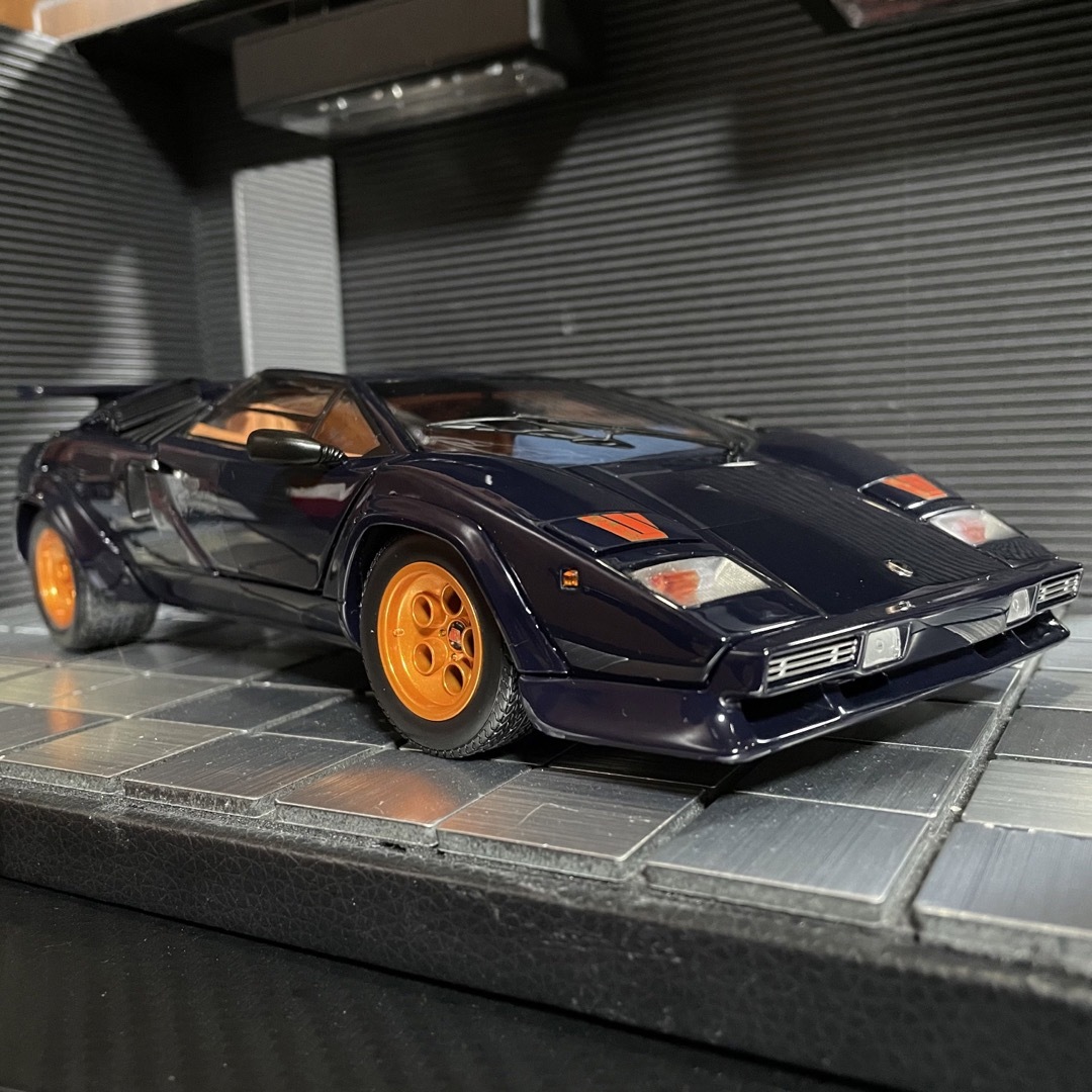 未展示品 京商1/18ランボルギーニ カウンタックWALTER WOLF レッド