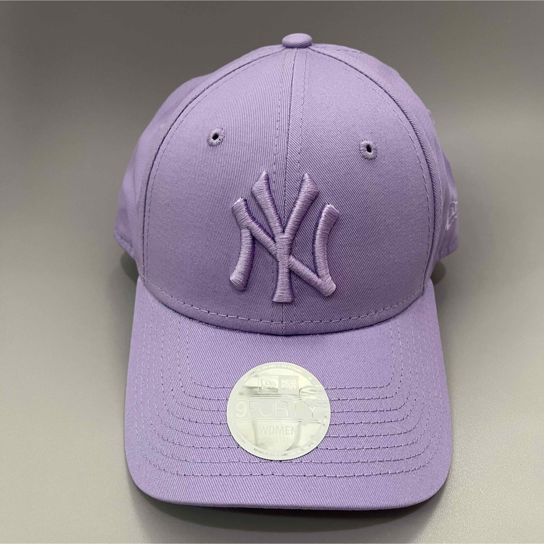 NEW ERA(ニューエラー)の秋物入荷　ニューエラ　キャップ　NYヤンキース　パープル  レディースの帽子(キャップ)の商品写真