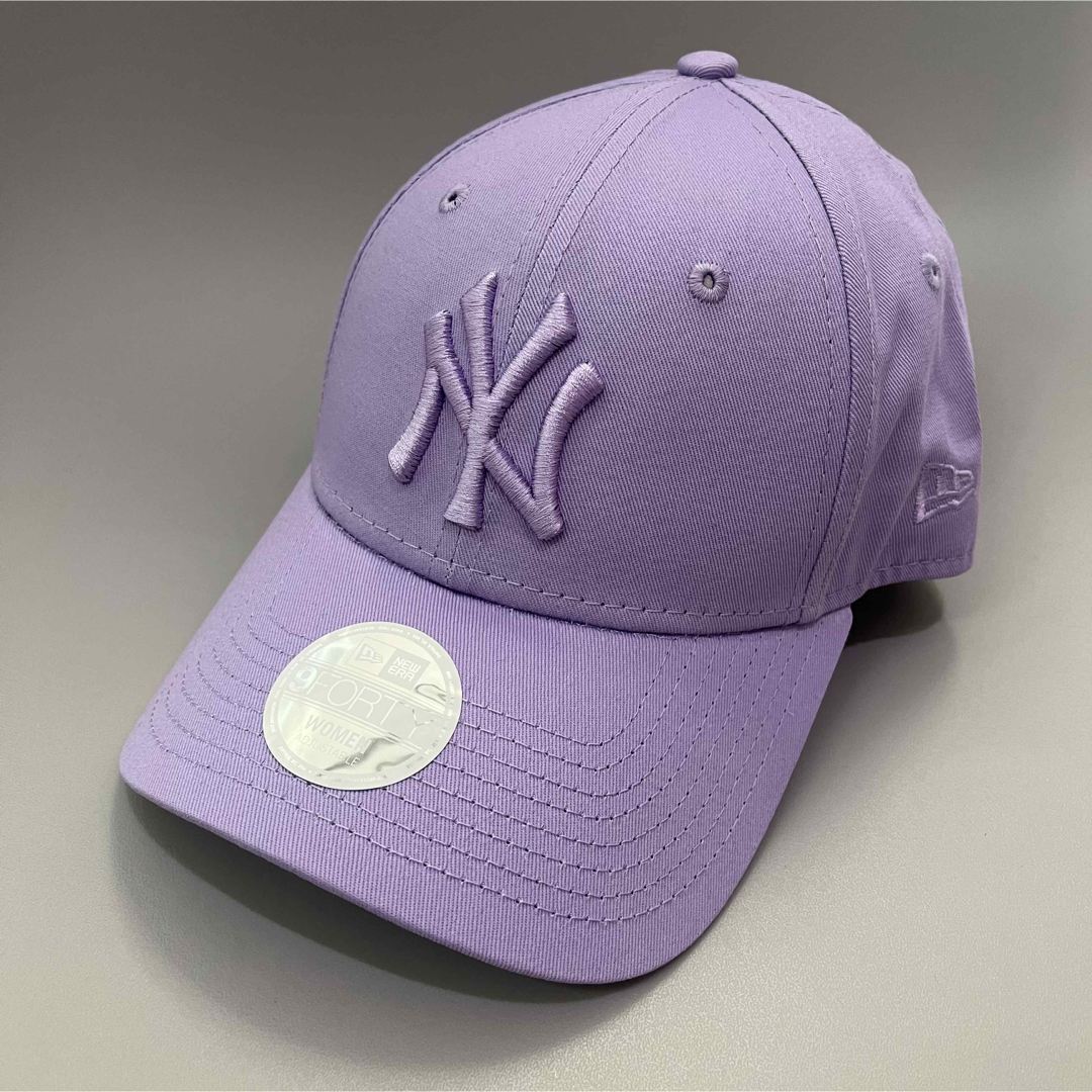 NEW ERA(ニューエラー)の秋物入荷　ニューエラ　キャップ　NYヤンキース　パープル  レディースの帽子(キャップ)の商品写真