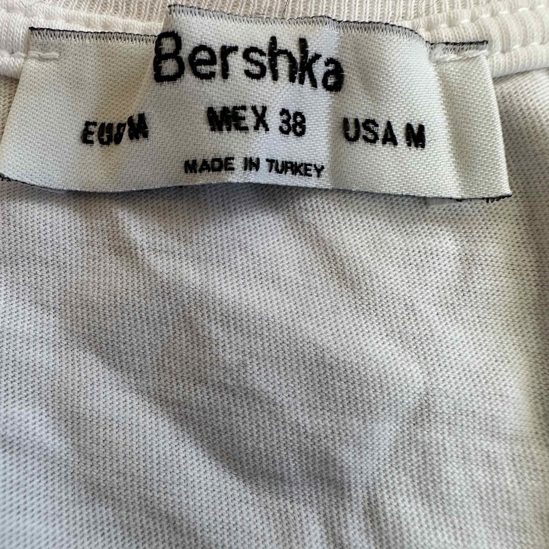 Bershka ベルシュカ ノースリーブ プリント トップス Mサイズの通販 by M∀XIM｜ベルシュカならラクマ