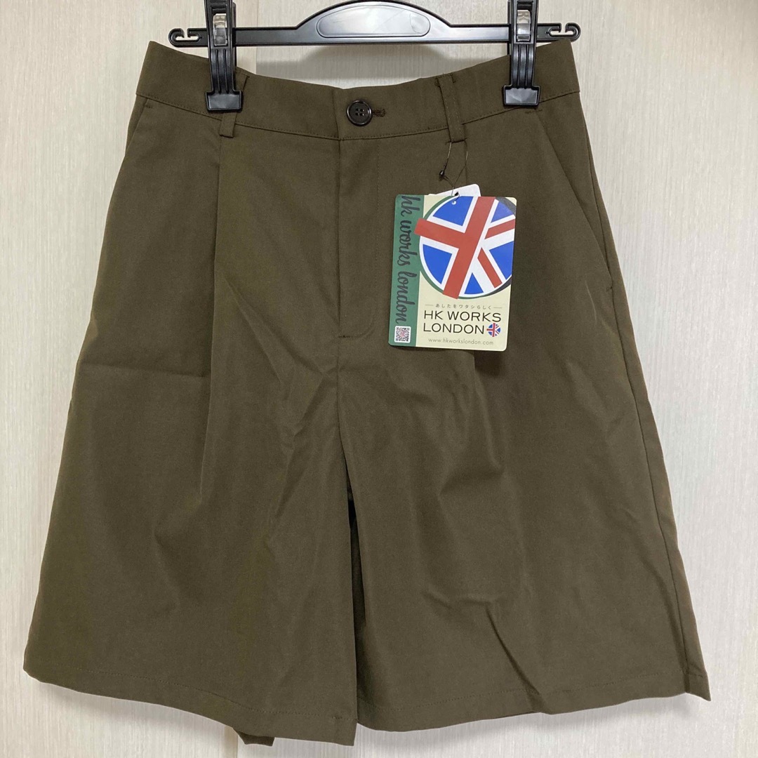 しまむら(シマムラ)の＊HK WORKS LONDON タック　ハーフパンツ　Lサイズ　新品未使用＊ レディースのパンツ(ハーフパンツ)の商品写真