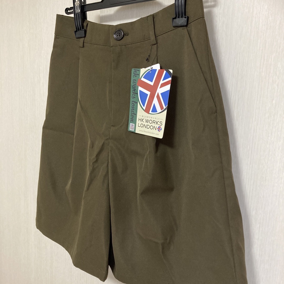 しまむら(シマムラ)の＊HK WORKS LONDON タック　ハーフパンツ　Lサイズ　新品未使用＊ レディースのパンツ(ハーフパンツ)の商品写真