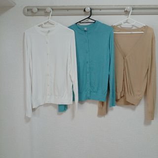 ユニクロ(UNIQLO)のカーディガン三枚◇ユニクロ一枚1900円(カーディガン)