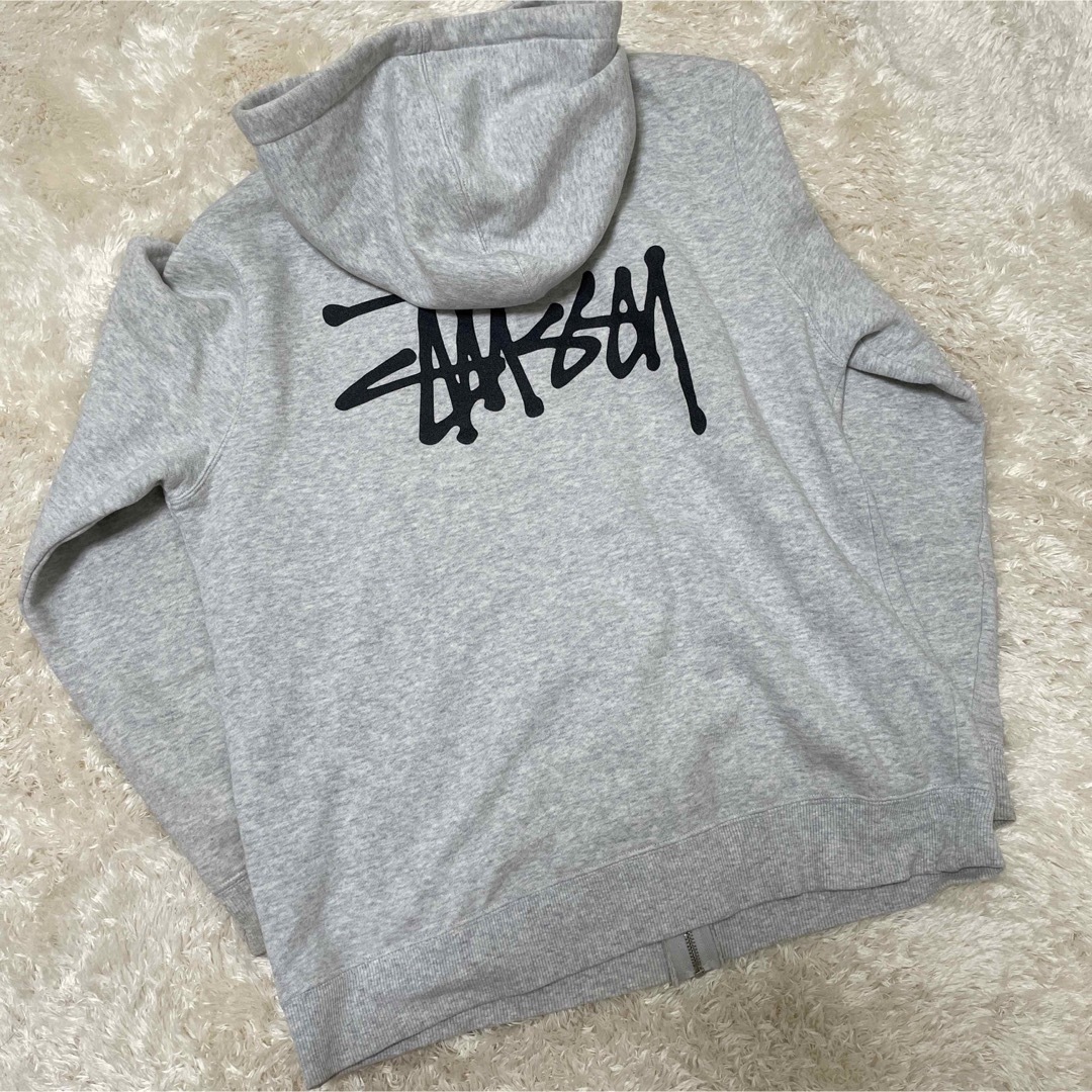 stussy ビックロゴパーカー　(値下げ交渉可能)