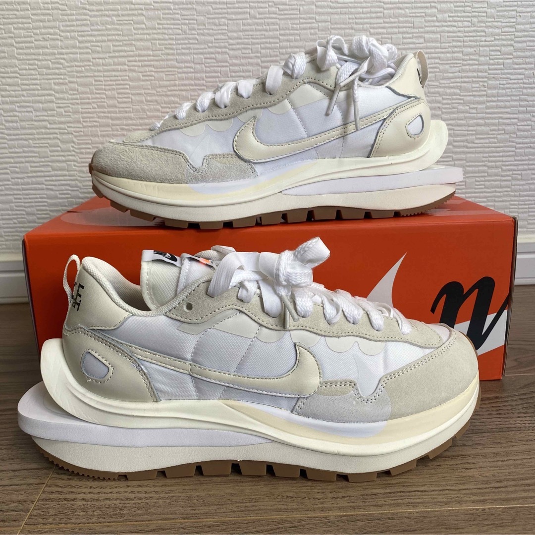 ナイキ x sacai ヴェイパーワッフル White and Gum