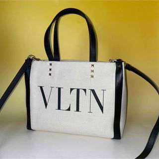 ヴァレンティノガラヴァーニ(valentino garavani)のヴァレンチノ VLTN 2way キャンバスレザー ハンドバッグ ロックスタッズ(ショルダーバッグ)