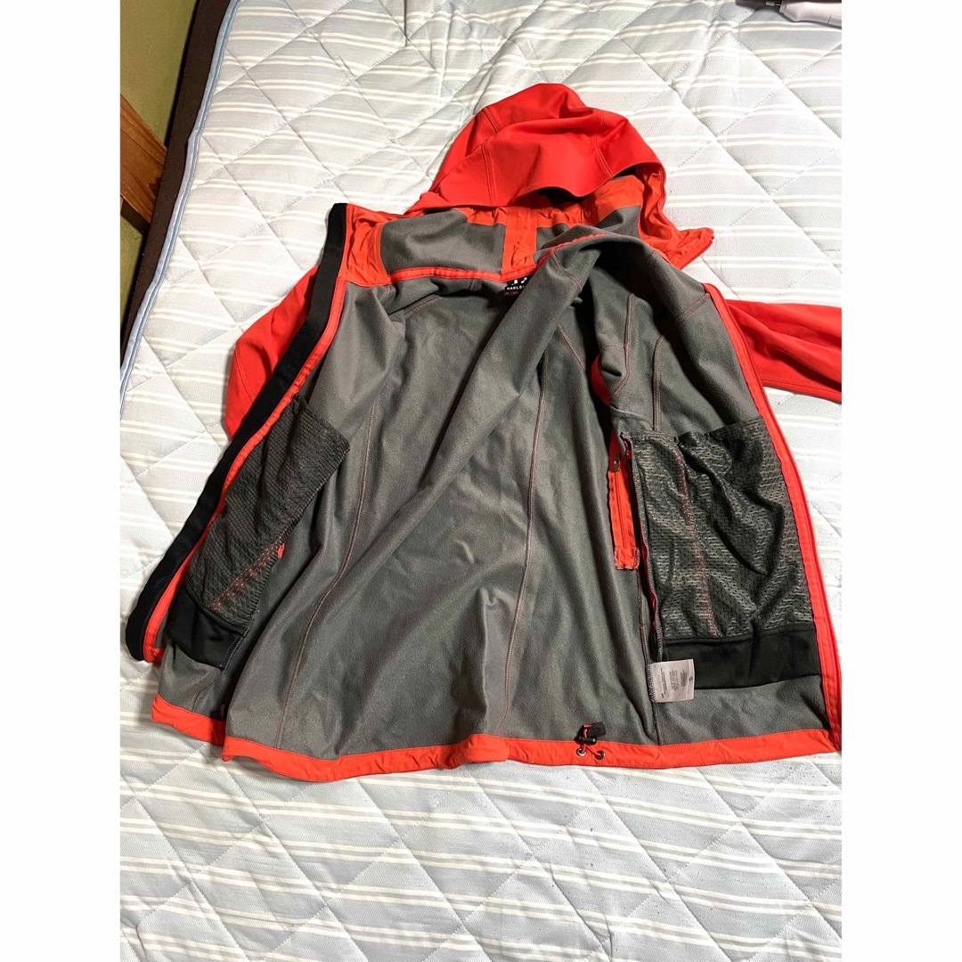 ホグロフス　ULTA Q HOODJACKET Mサイズ