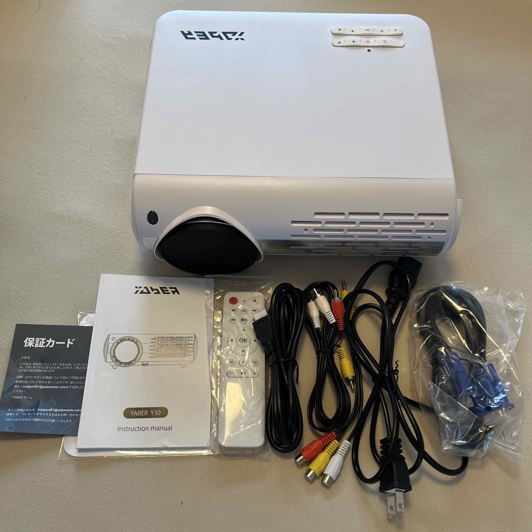 Y30 LEDプロジェクター【美品】