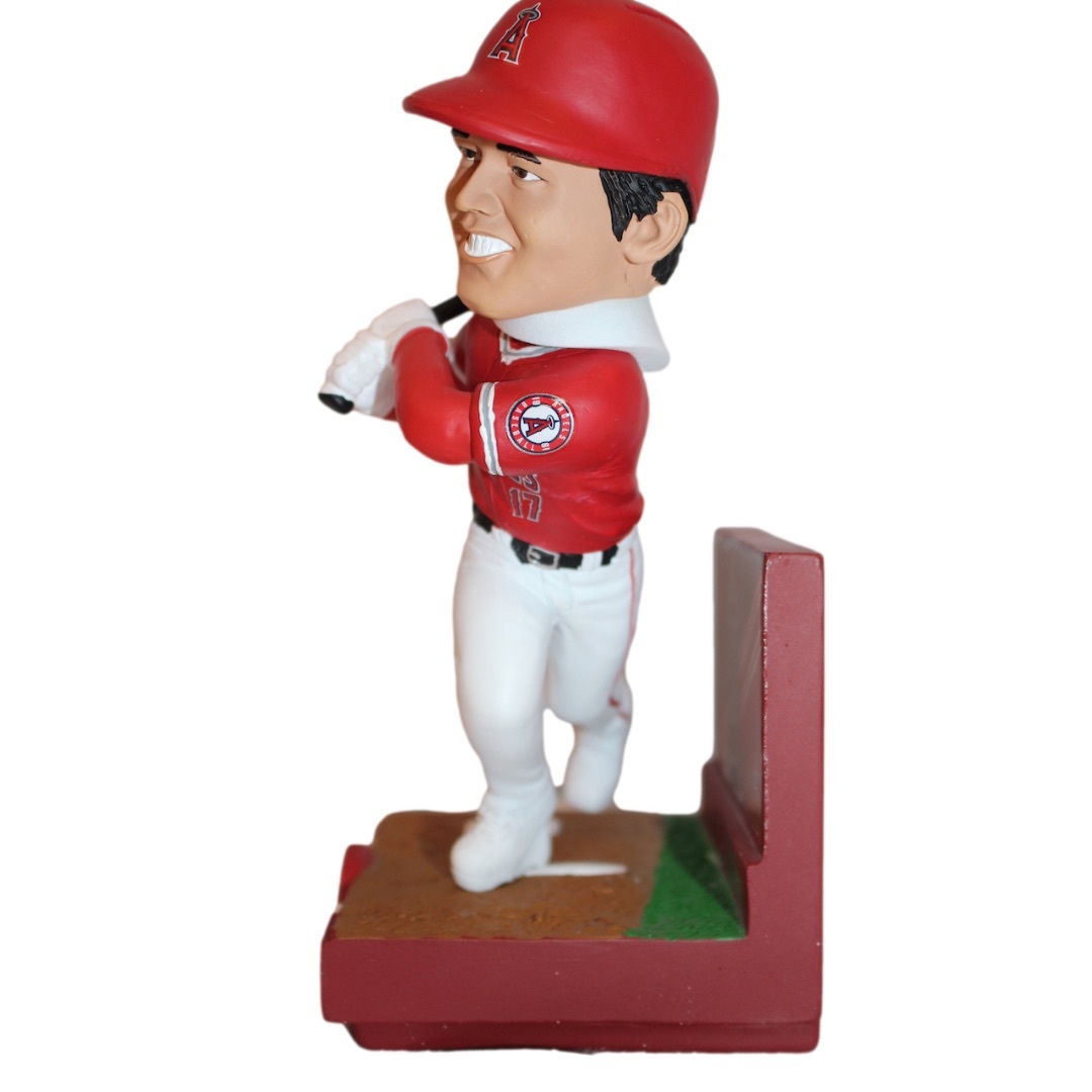 大谷翔平選手　フィギュア　PLAYER BOBBLE  スポーツ/アウトドアの野球(記念品/関連グッズ)の商品写真