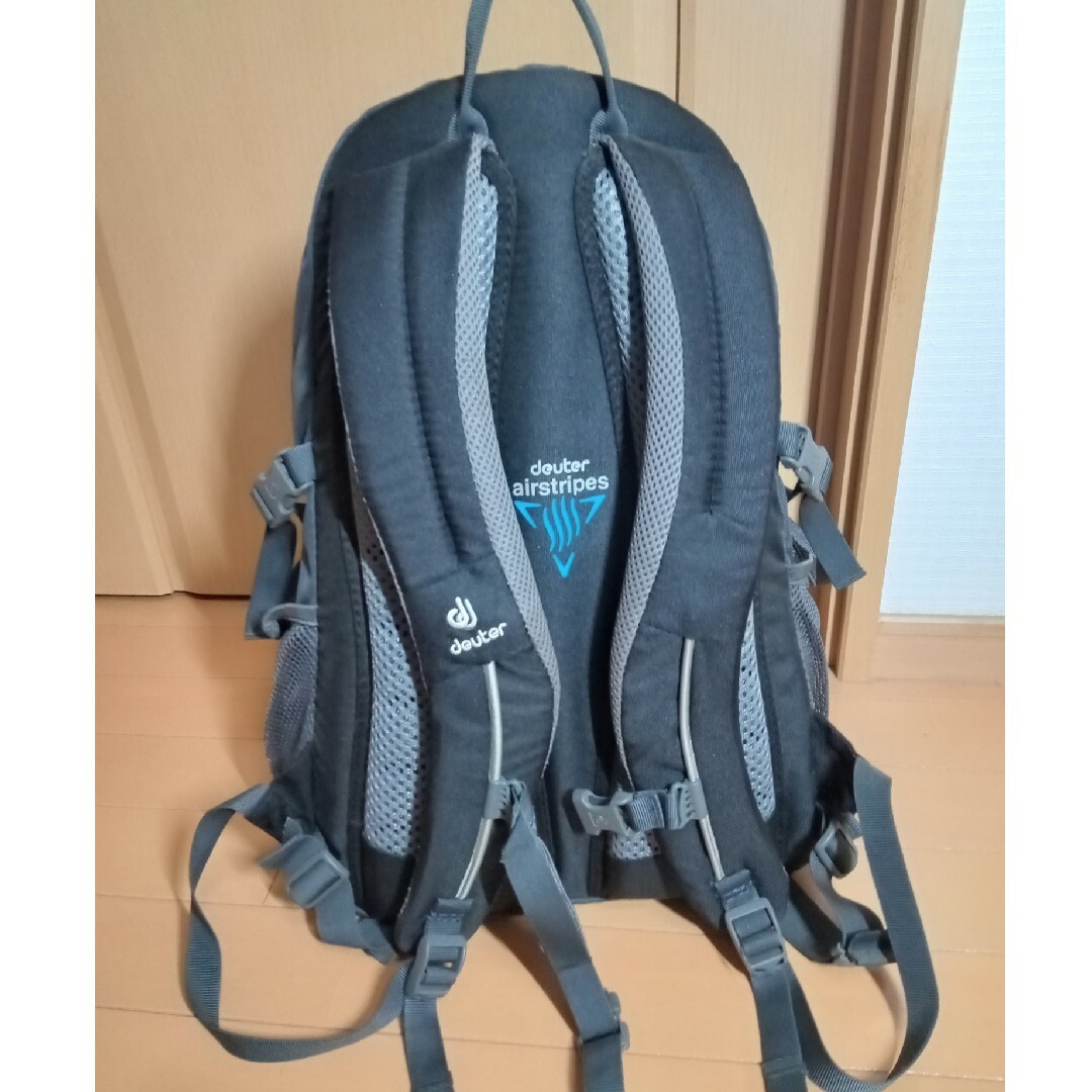 Deuter(ドイター)のdeuter　ドイター　旧ロゴ　スパイダー　リュック　バックパック スポーツ/アウトドアのアウトドア(登山用品)の商品写真