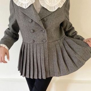 エピヌ(épine)のepine pleats frill jacket herringbone(テーラードジャケット)