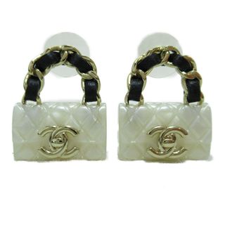 CHANEL - シャネル マトラッセ ピアス ピアスの通販 by ブランドオフ