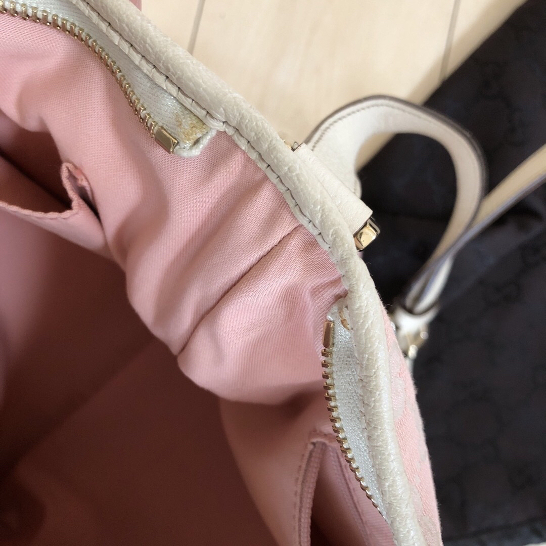 Gucci(グッチ)のGUCCI バッグ　ピンク レディースのバッグ(ショルダーバッグ)の商品写真