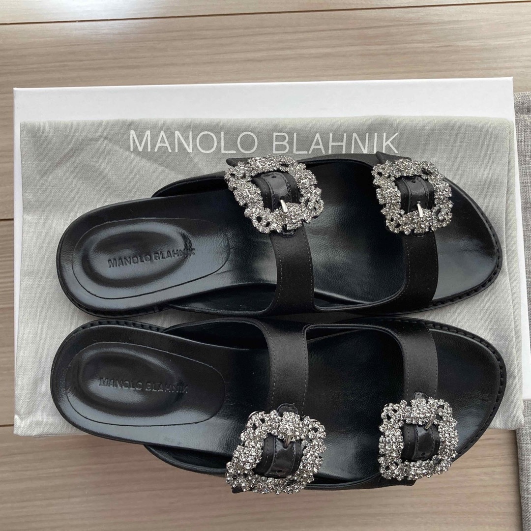 MANOLO BLAHNIK(マノロブラニク)の★新品未使用★MANOLO BLAHNIK ストラスハンギ レディースの靴/シューズ(サンダル)の商品写真