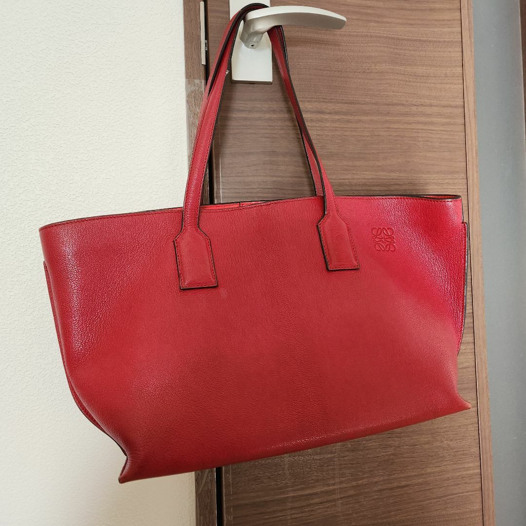 LOEWE ロエベ トートバッグ レザー ショルダーバッグ レッド 赤色 A4