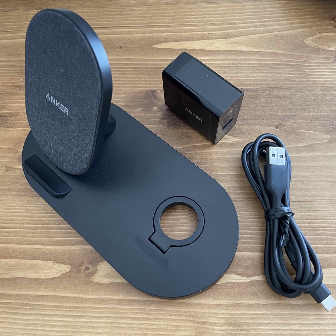 Anker PowerWave 2in1 Stand & PowerPort+1 スマホ/家電/カメラのスマートフォン/携帯電話(バッテリー/充電器)の商品写真