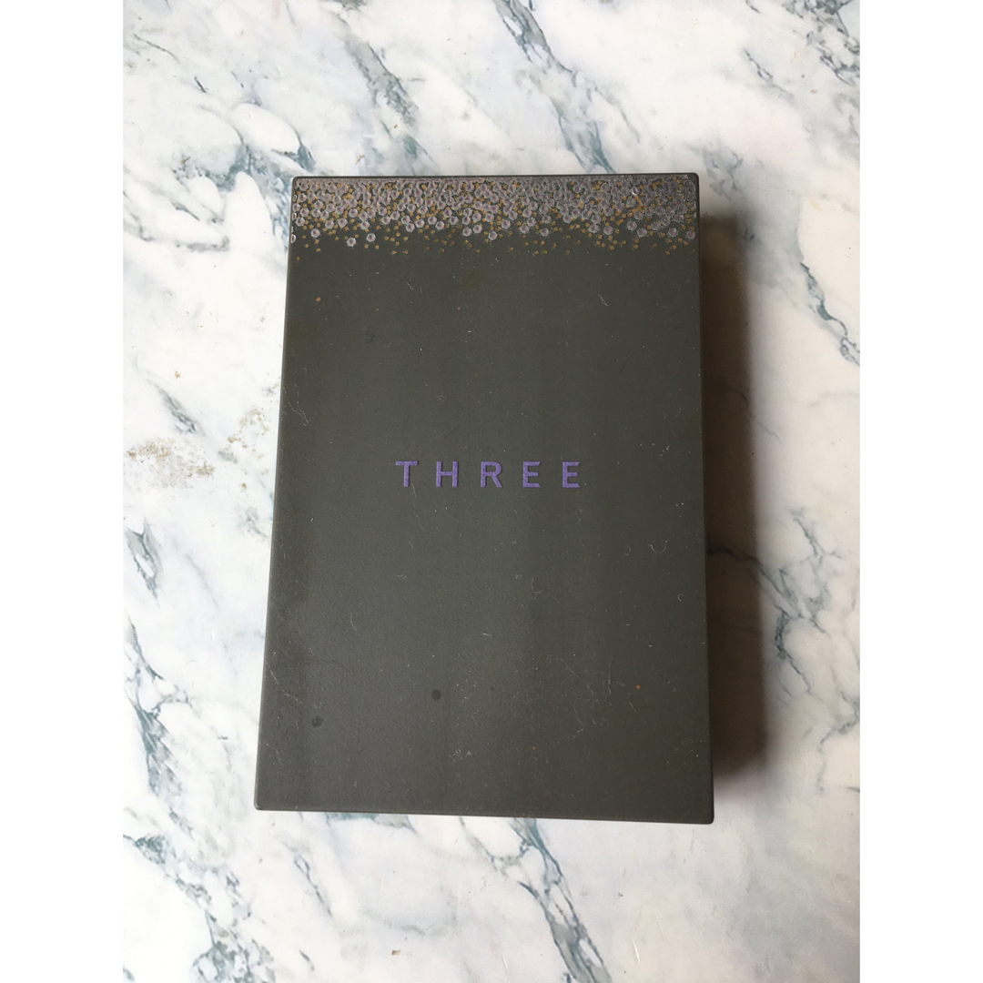 THREE(スリー)のTHREE 4Dプラスアイパレット コスメ/美容のベースメイク/化粧品(アイシャドウ)の商品写真