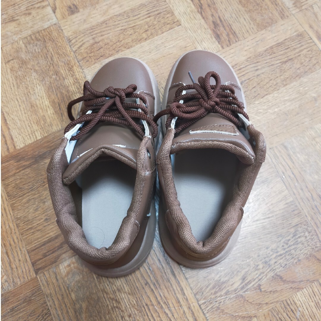 韓国美脚軽量　スニーカー レディースの靴/シューズ(スニーカー)の商品写真