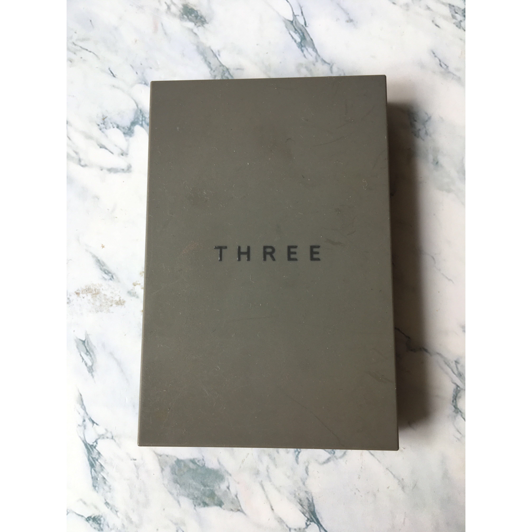 THREE(スリー)のTHREE アイディメンショナルクアッドパレット コスメ/美容のベースメイク/化粧品(アイシャドウ)の商品写真