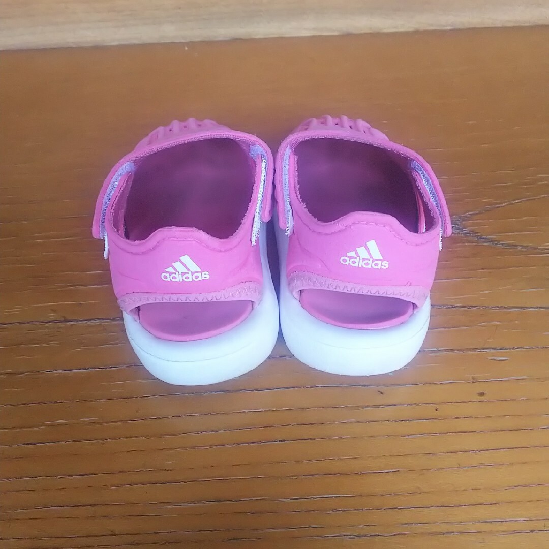 adidas(アディダス)のアディダス サンダル 13.0 ピンク キッズ/ベビー/マタニティのベビー靴/シューズ(~14cm)(サンダル)の商品写真