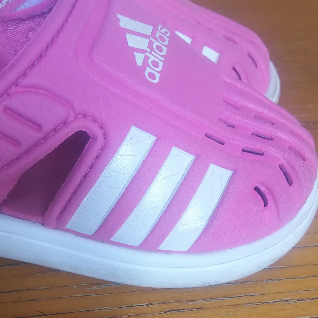 adidas(アディダス)のアディダス サンダル 13.0 ピンク キッズ/ベビー/マタニティのベビー靴/シューズ(~14cm)(サンダル)の商品写真