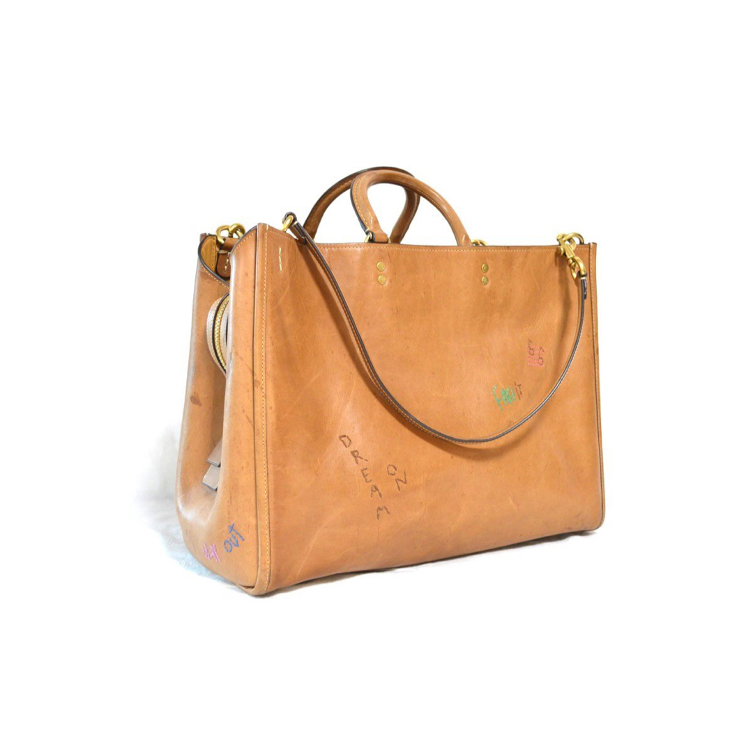 COACH - COACHコーチ 落書き風 刺繍入2WAYトートバッグ COACH - COACHコーチ 落書き風 刺繍入2WAYトートバッグ