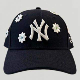 ニューエラー(NEW ERA)のnickgear Rhinestone Flower Cap(navy)(キャップ)